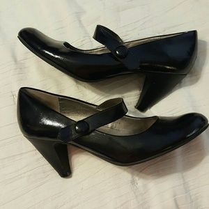 Mary Jane heels Black size 9